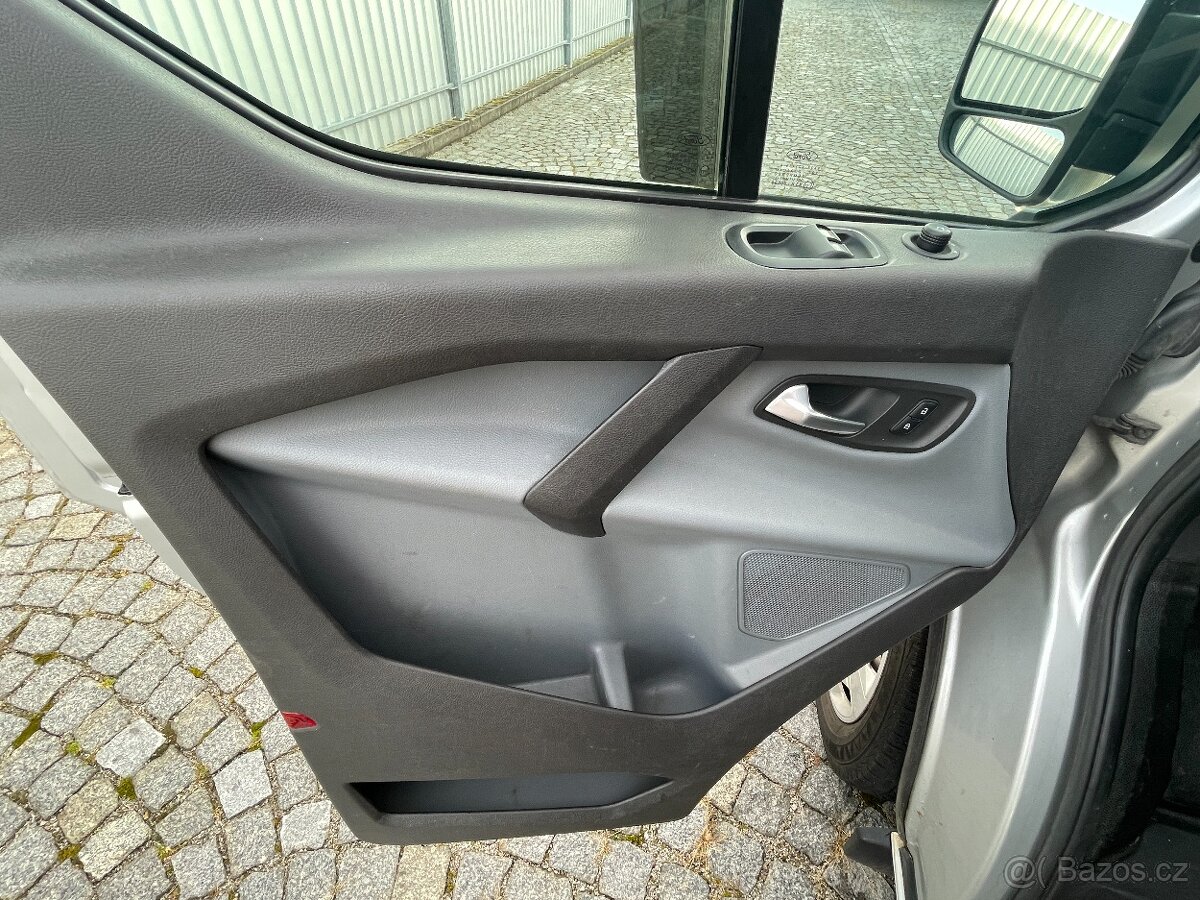 Ford Transit Custom 2.2 , 2014, 3 místa, L2H2 - 13
