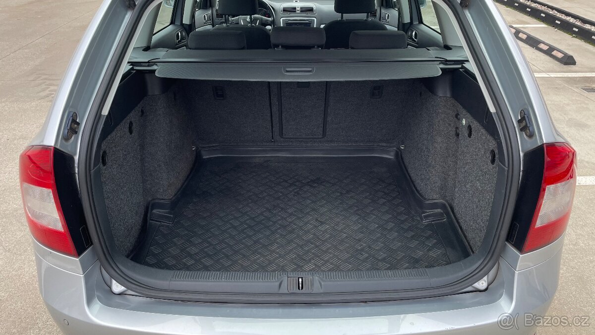 ŠKODA OCTAVIA 1.6TDI CLIMATRONIC - 13