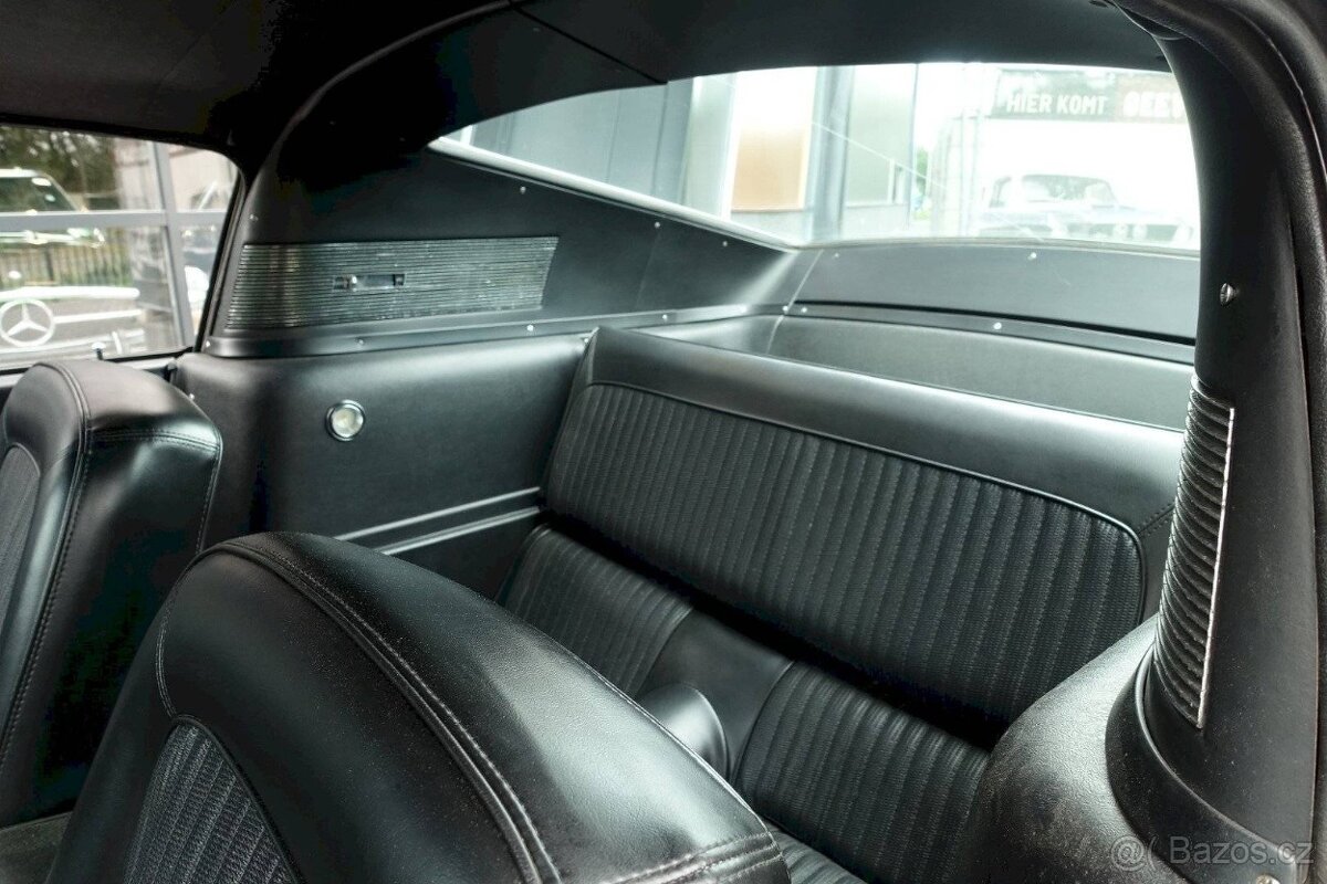 Ford Mustang Fastback 1968 - 13