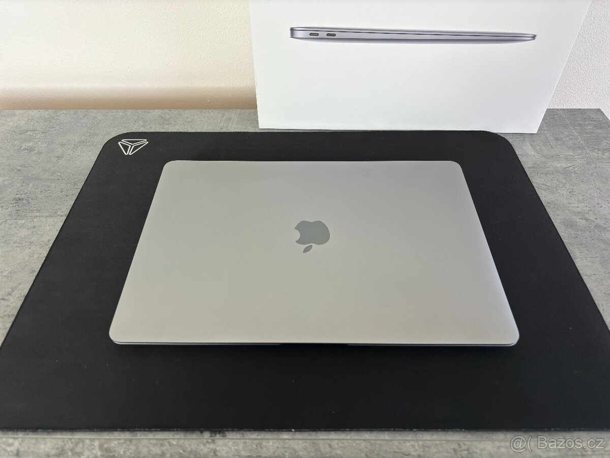 MacBook Air M1 8/256 - TOP stav, bez škrábnutí - 12500 Kč - 13