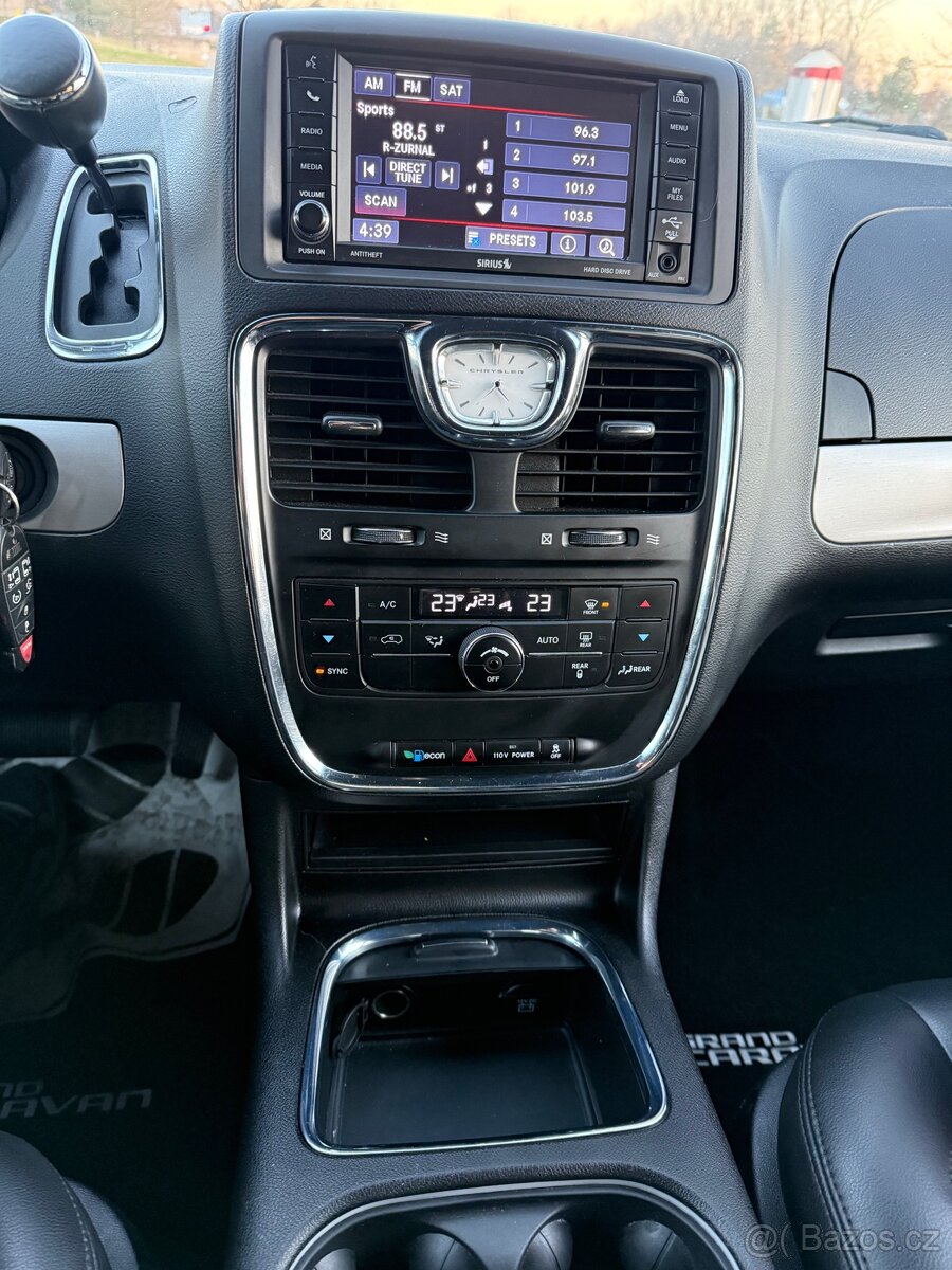 Dodge Grand Caravan - 13