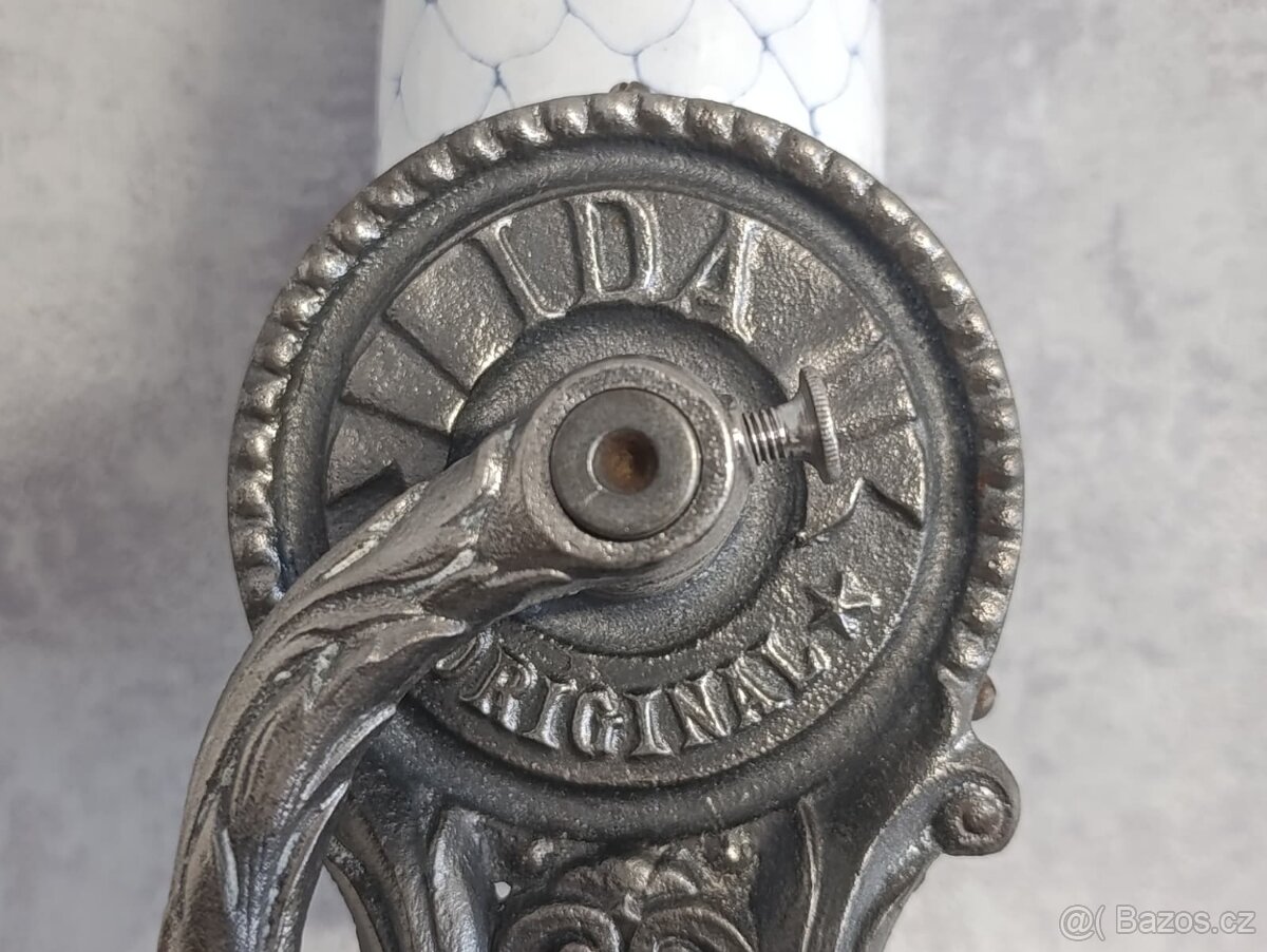 Velmi starý krásný velký mlýnek na strouhanku IDA s krásný, - 13