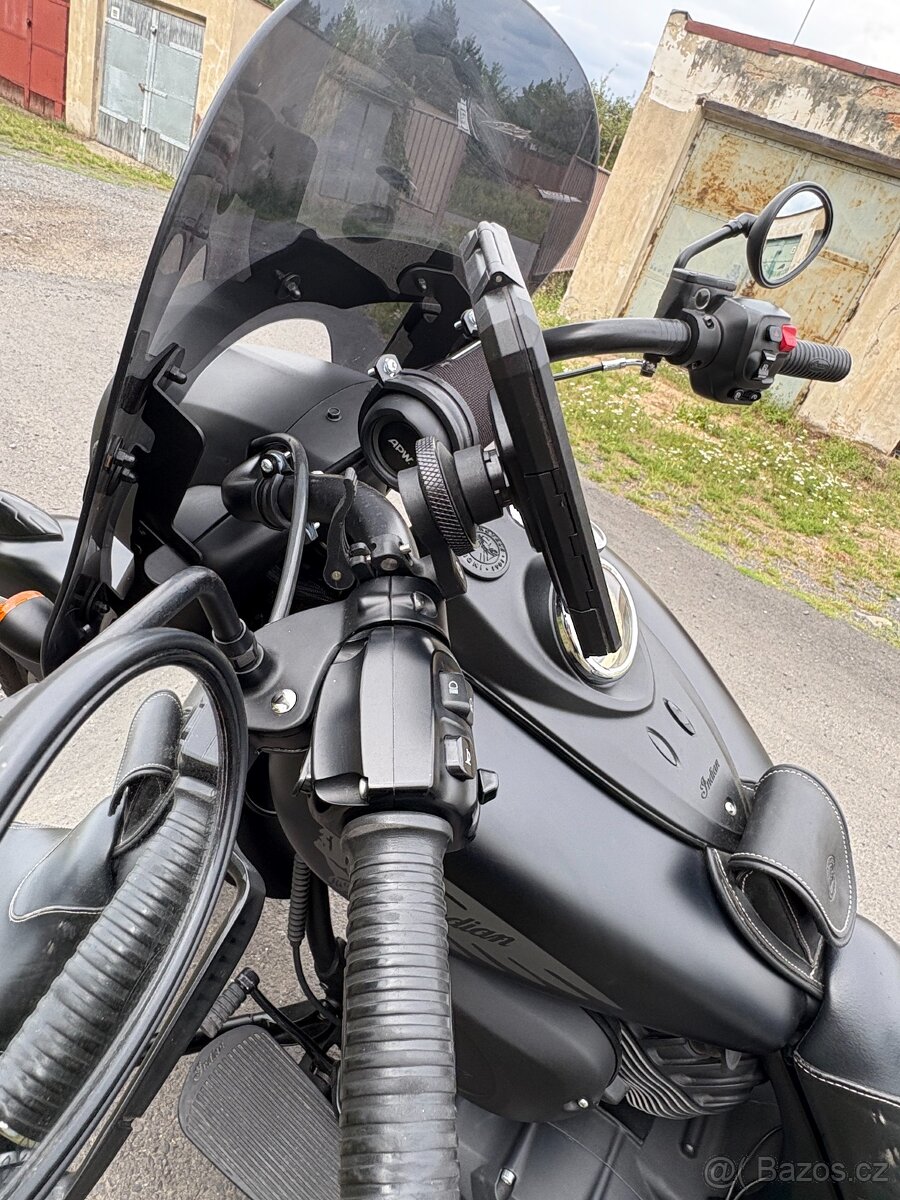 INDIAN CHIEF DARK HORSE 2016 - 13