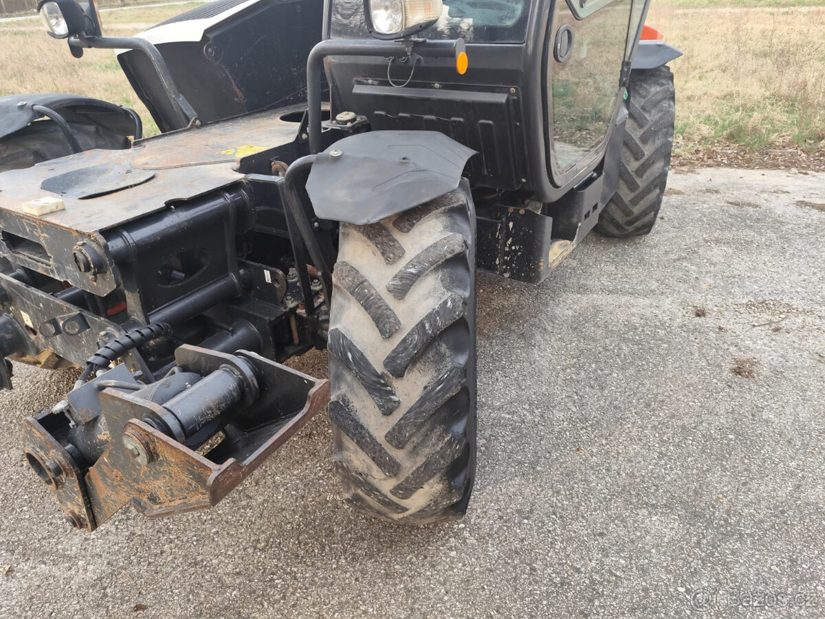 Teleskopický manipulátor Bobcat T40140, Manitou - 13