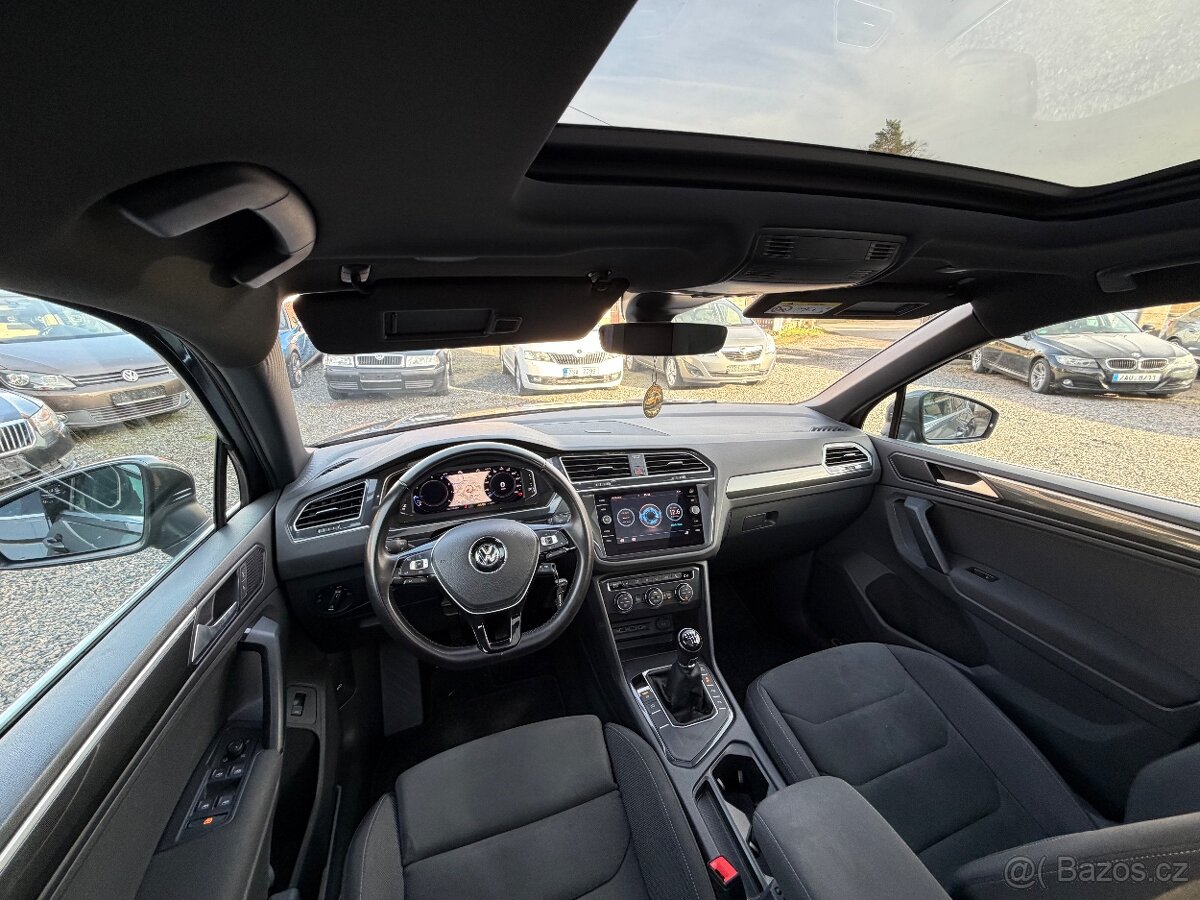 VW Tiguan 1.5TSi R-Line (virtual-tažné-19”-LED) 2020 - 13