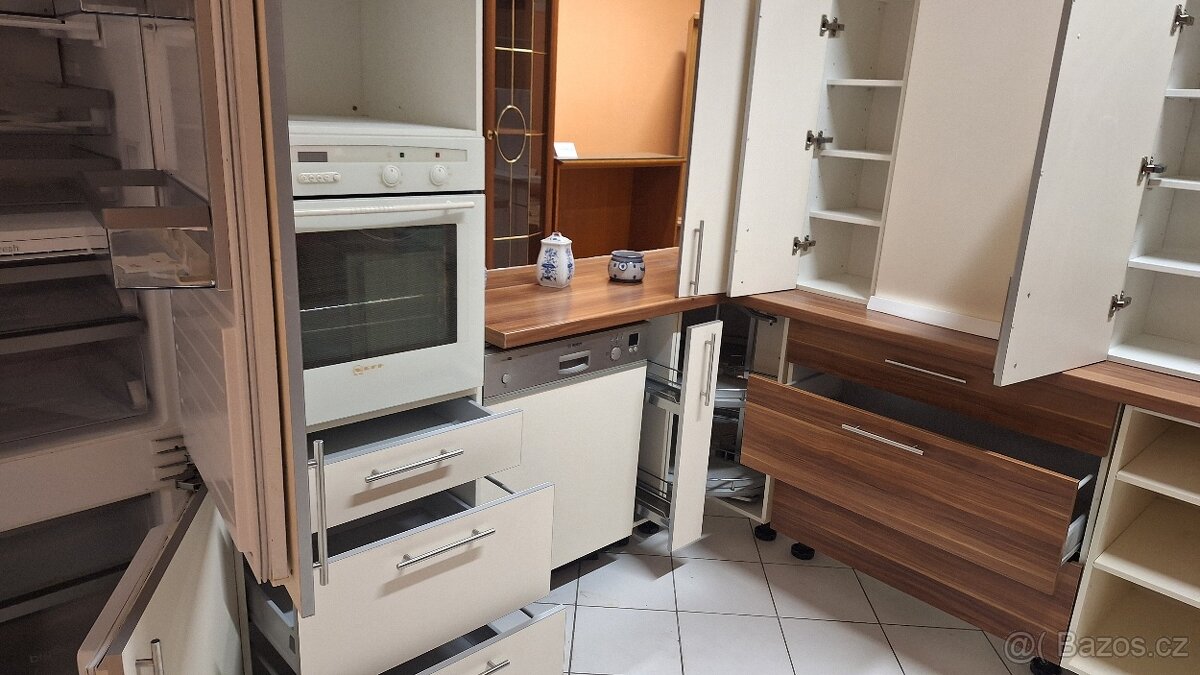 Kuchyňská linka německé výroby - 13
