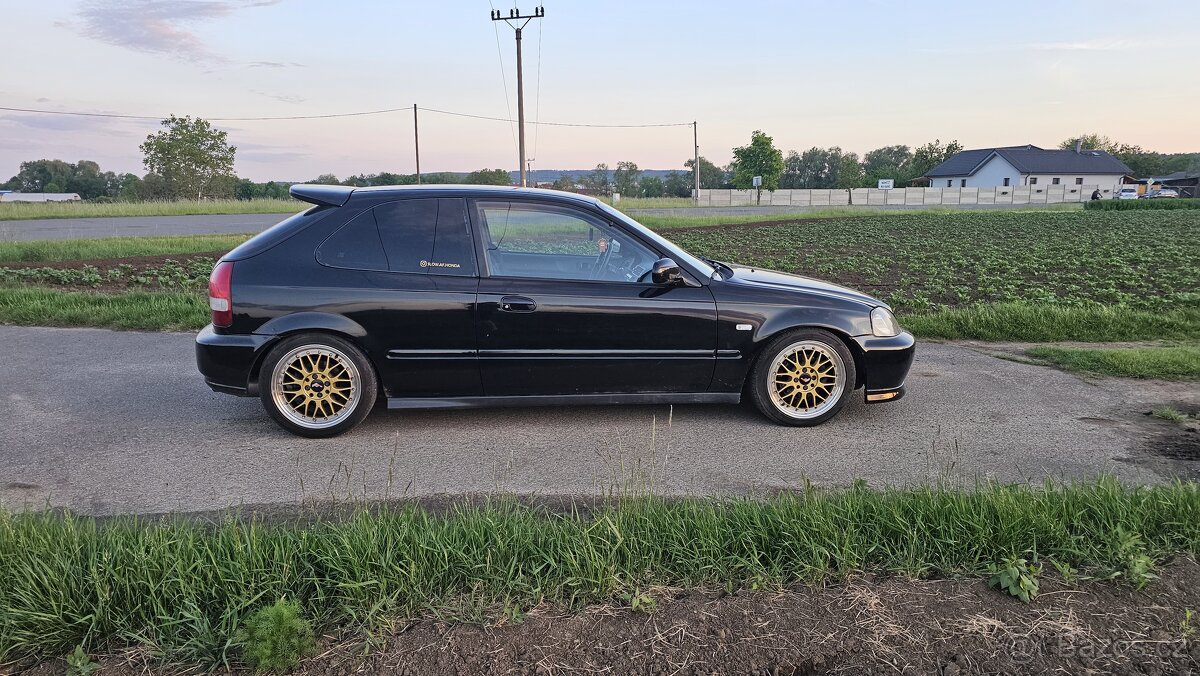 Honda civic 6g EK4 Vti - 13