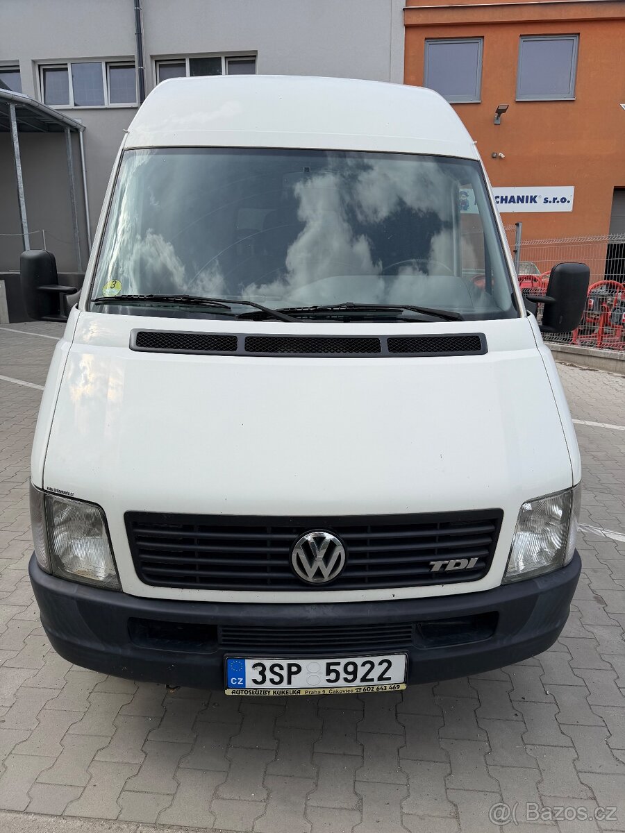 VOLKSWAGEN LT 35, 9 míst - 13
