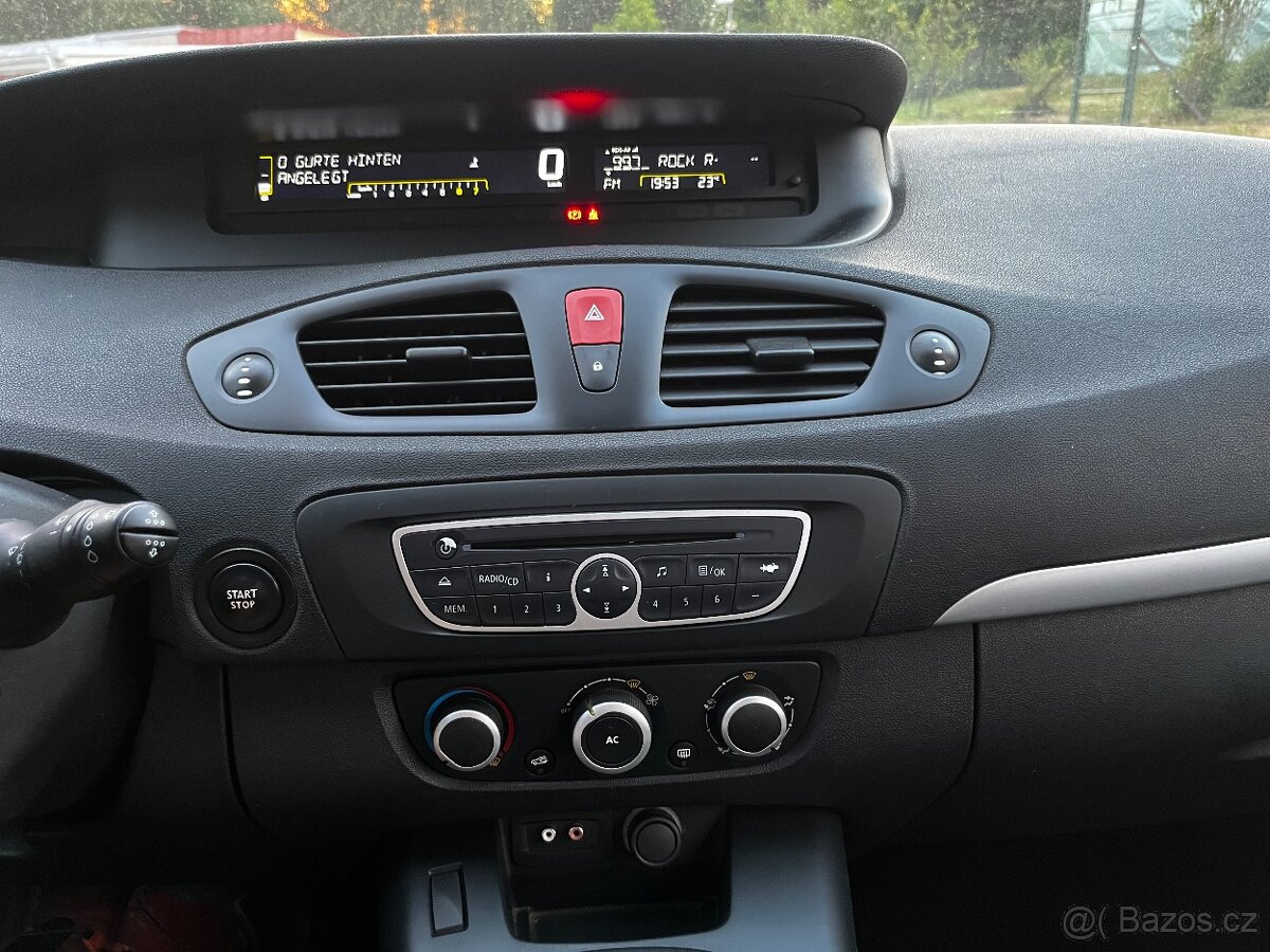 Renault Scenic 1.6i - 13