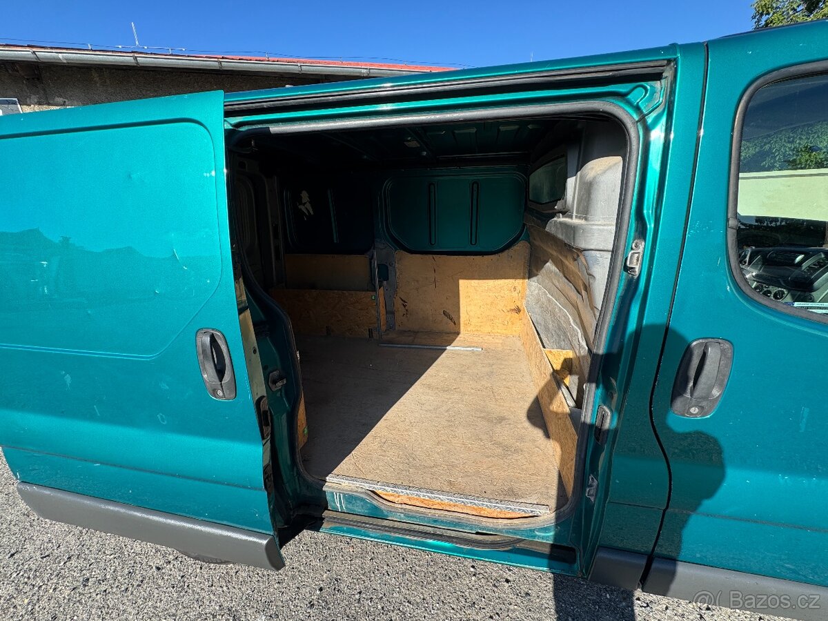 Renault Trafic 2007 L1H1 2.0 dci 66KW - 13