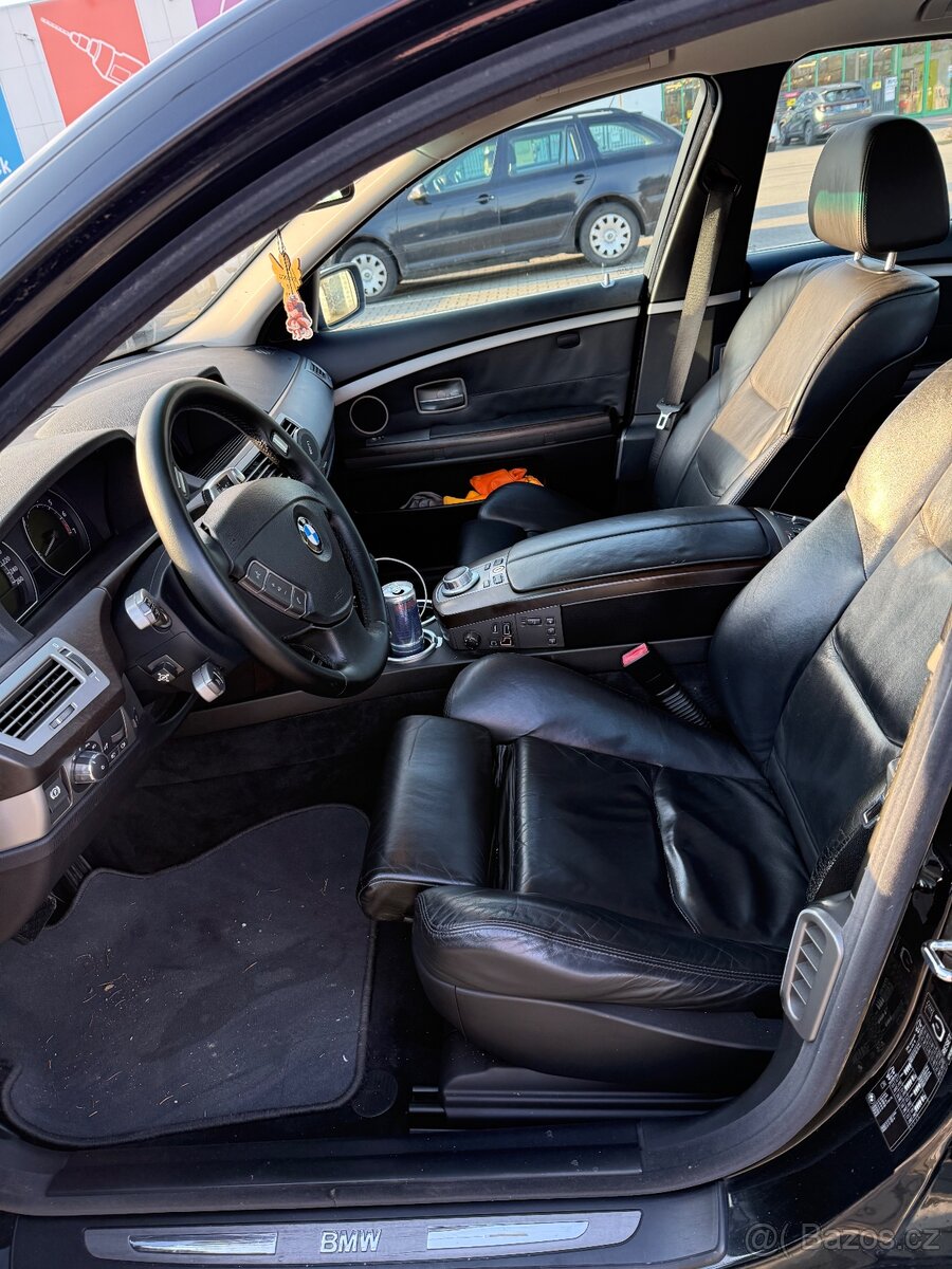 E65 740i - 13