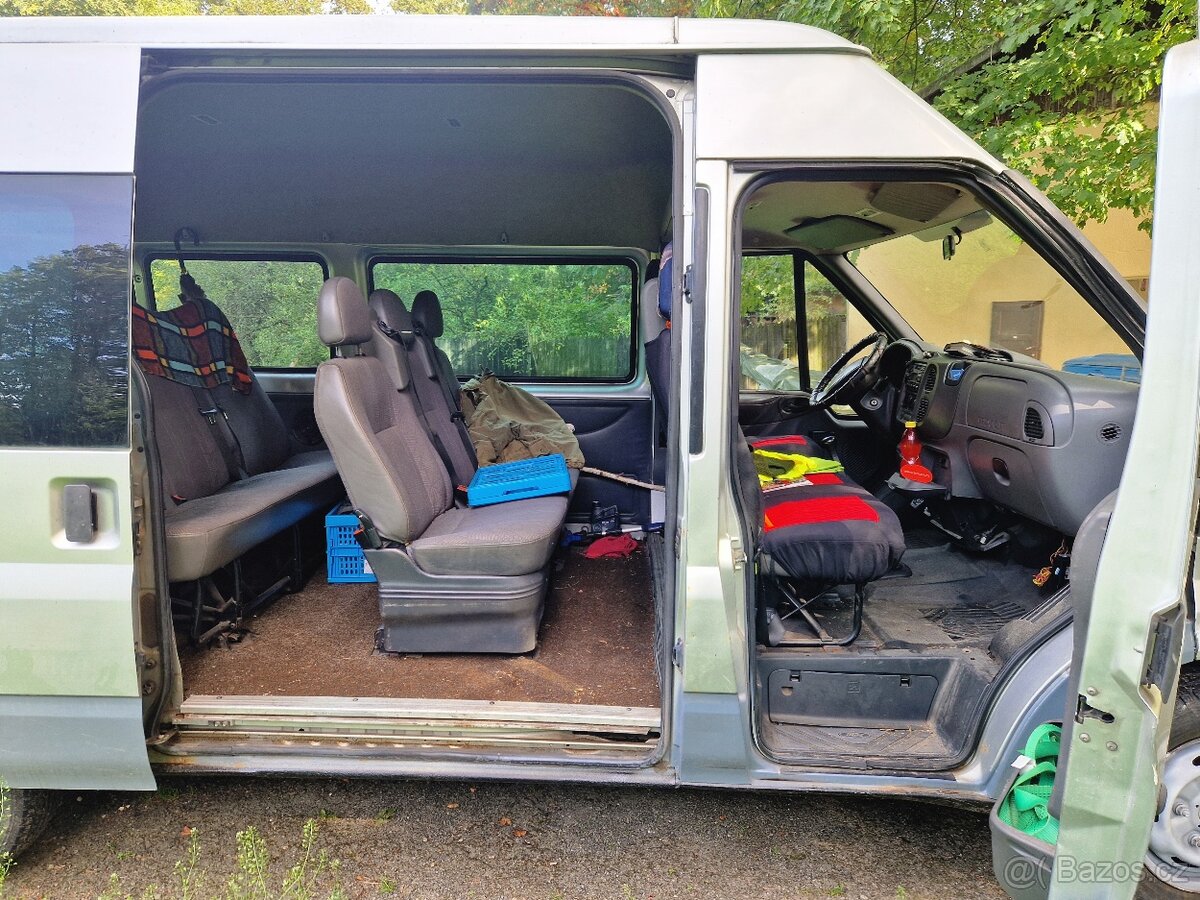 Ford Transit 9 míst - 13