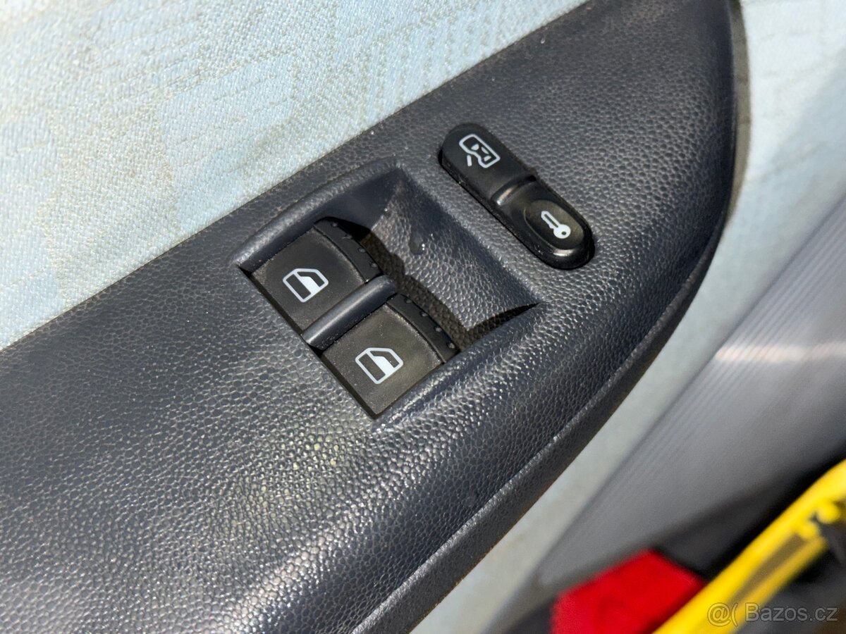 Škoda Fabia 1.4 MPI – 170 000 km – pěkný stav - 13