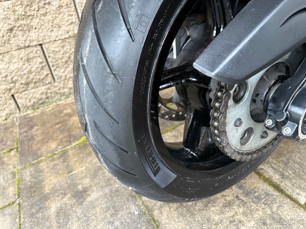 Gilera gp 800 2010 - 13