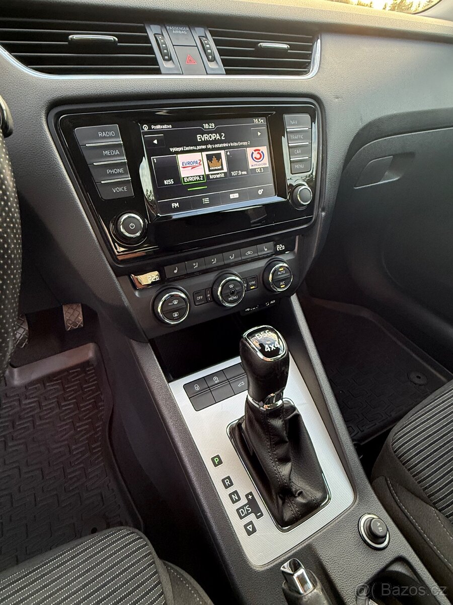 Š. OCTAVIA III 2.0 TDI 135KW DSG 4X4 - 13