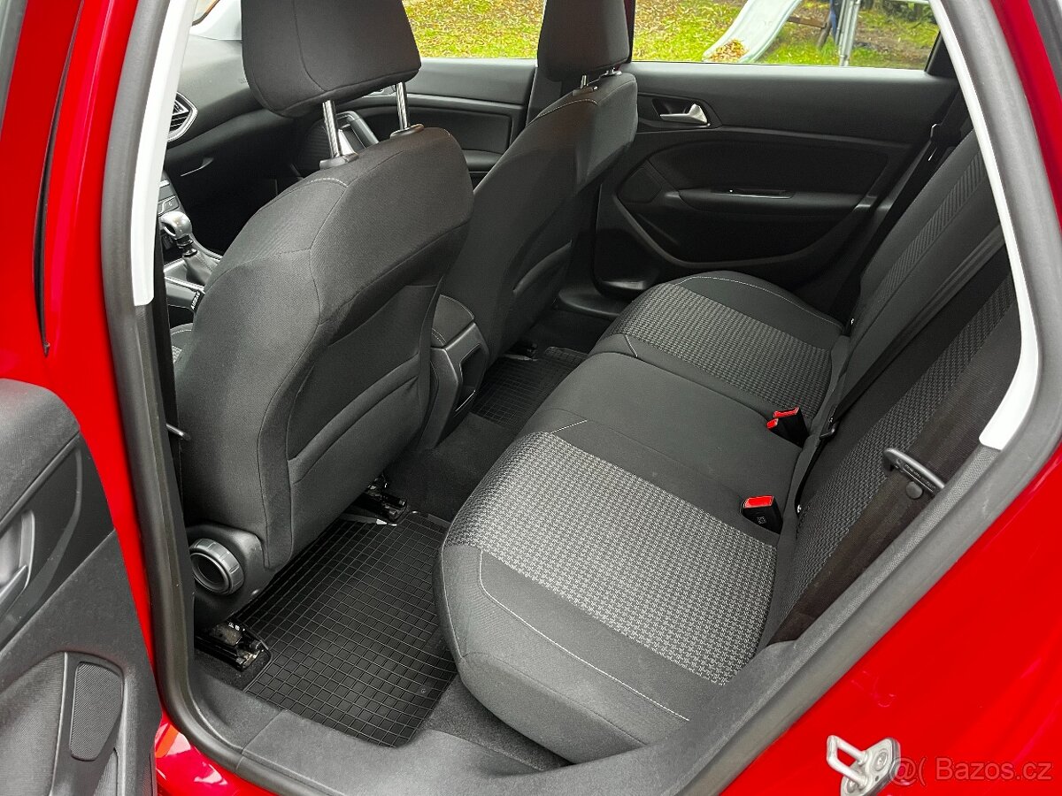 Peugeot 308SW 1.2i 96Kw naj 109Tkm Nové v ČR - 13