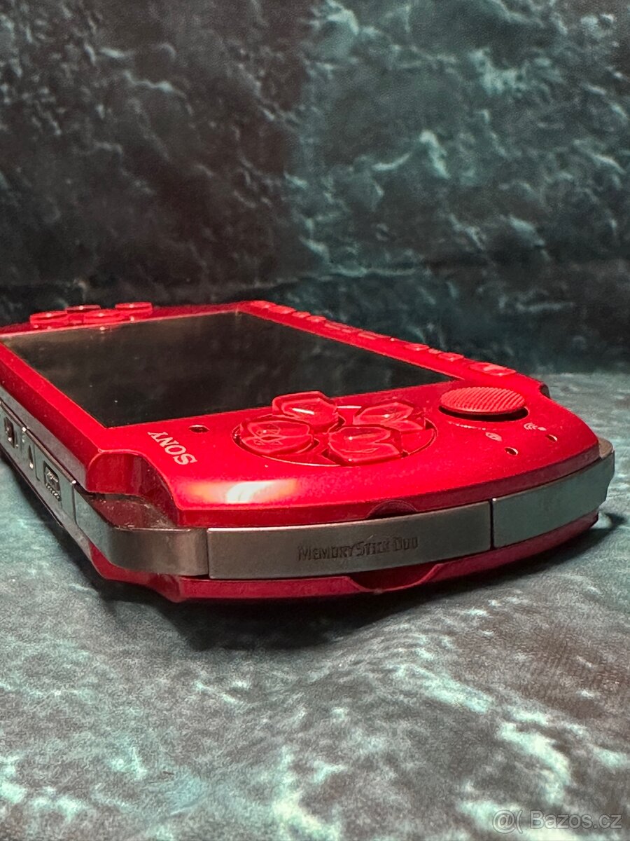 Červené PSP 3000 – TOP stav (A+) | Kompletní balení - 13