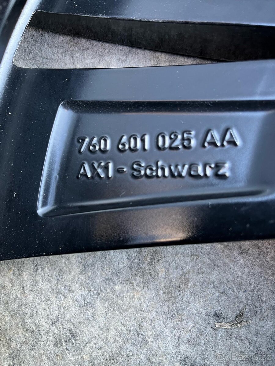 VW Touareg, kola 20" - 13
