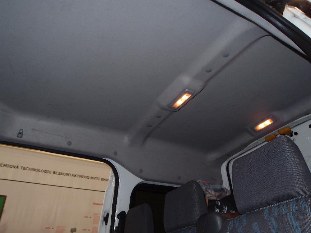 Ford Tourneo Connect 1.8 TDCi 230L /Tažný/ 8 Sedadel / Klima - 13