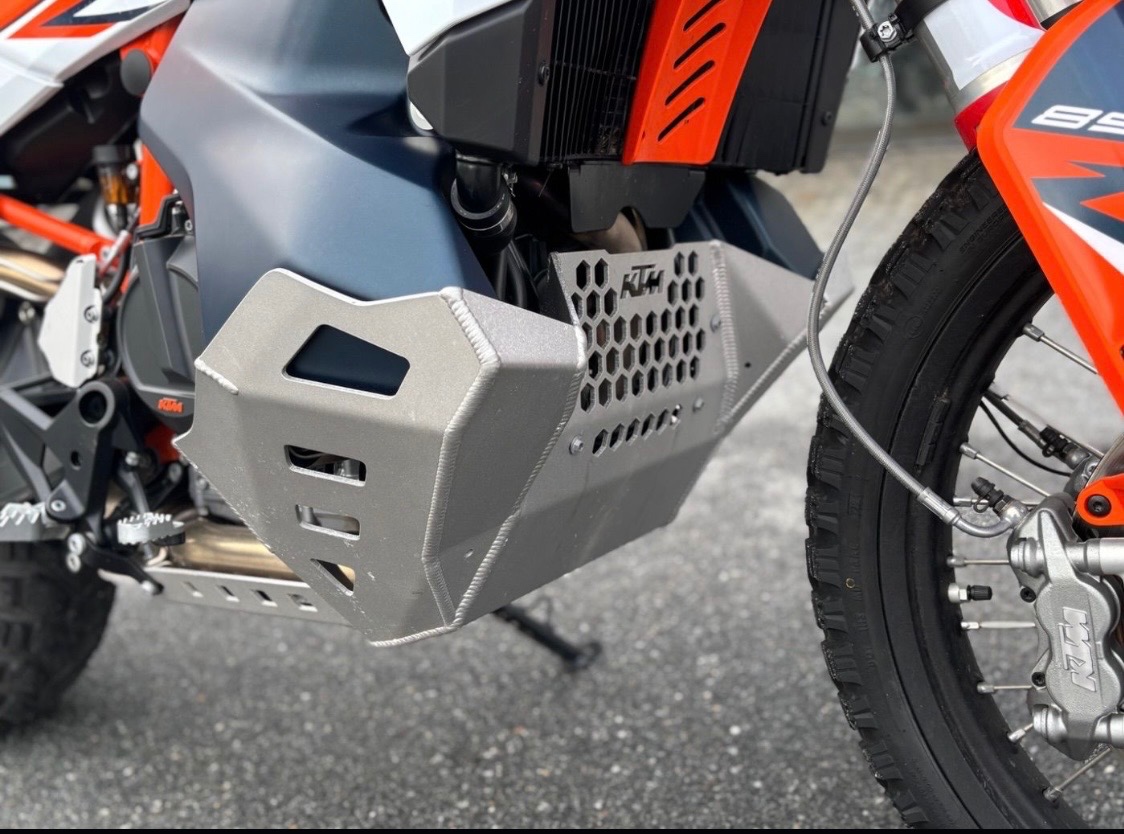 KTM 890 adventure R - 13