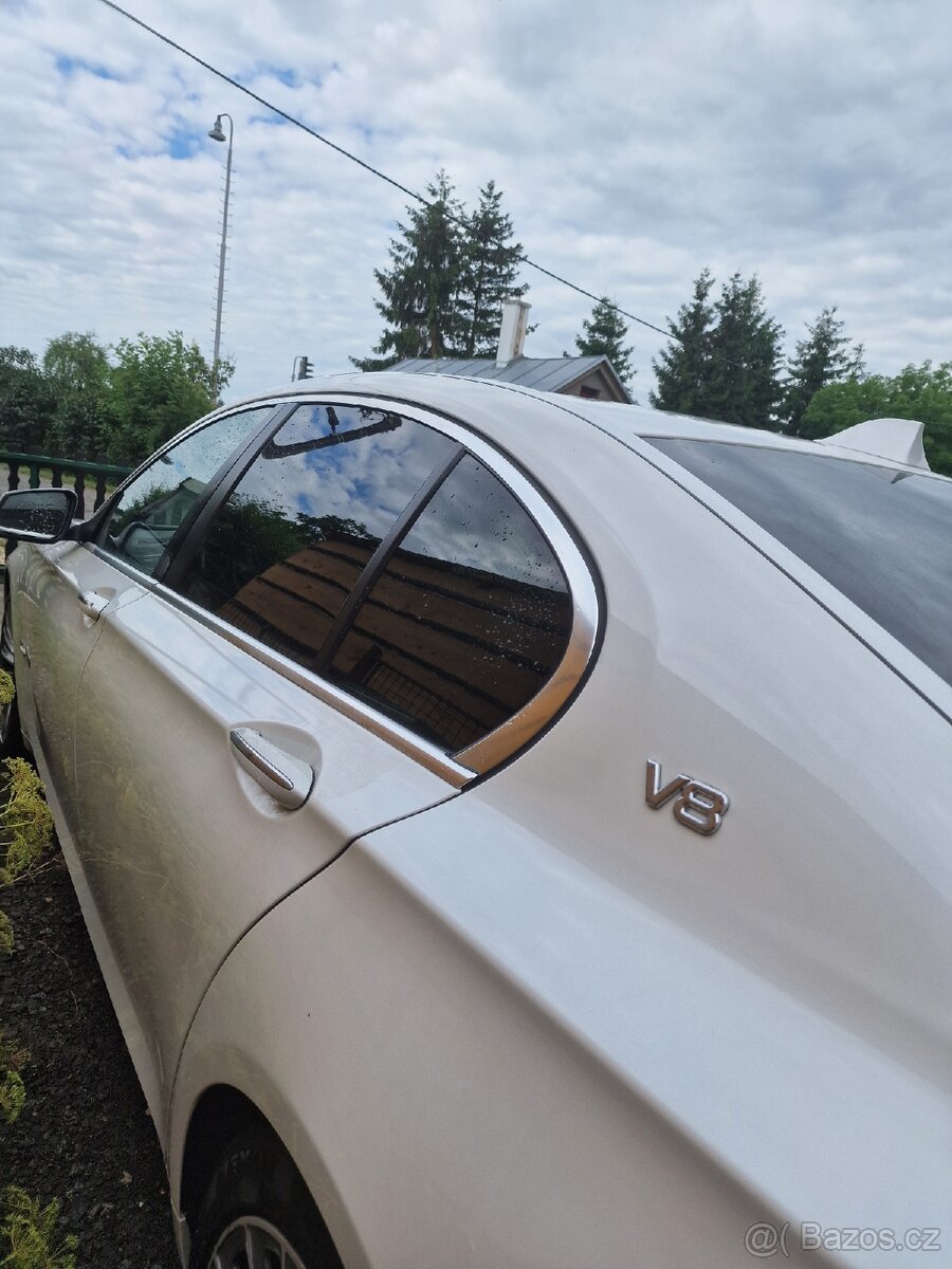 BMW 750i 4.4 V8 bi-turbo F01 2009 - 13