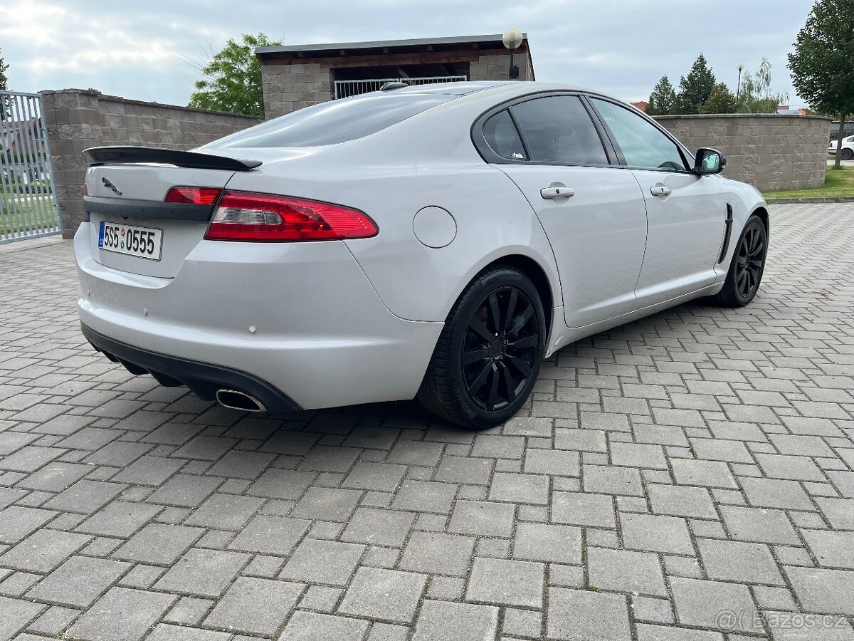 Jaguar XF S 3.0 TDV6 202 kW - 13