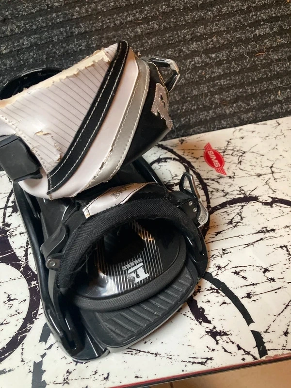 Prodám Sims snowboard s botama - 13