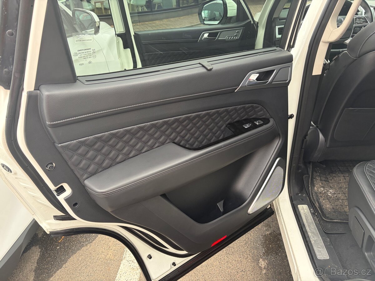 SsangYong Rexton Premium + 7mistné - 13