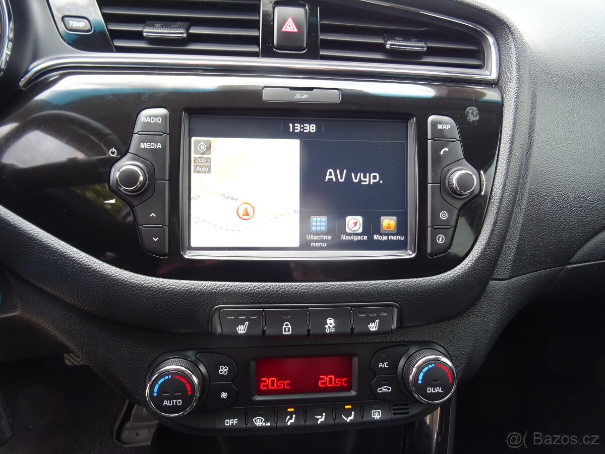 Kia Ceed 1.6GDi,99kW,1majČR,S.kniha,klima - 13