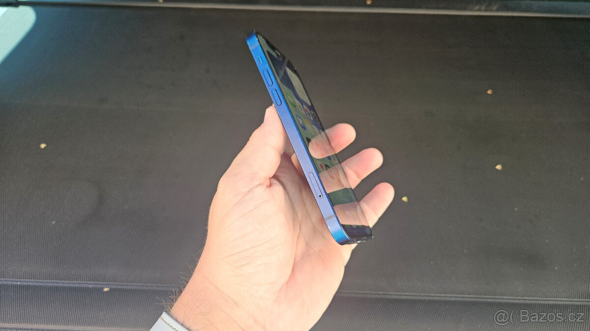 Apple iPhone 12 modrý 64GB - nová batéria - 13