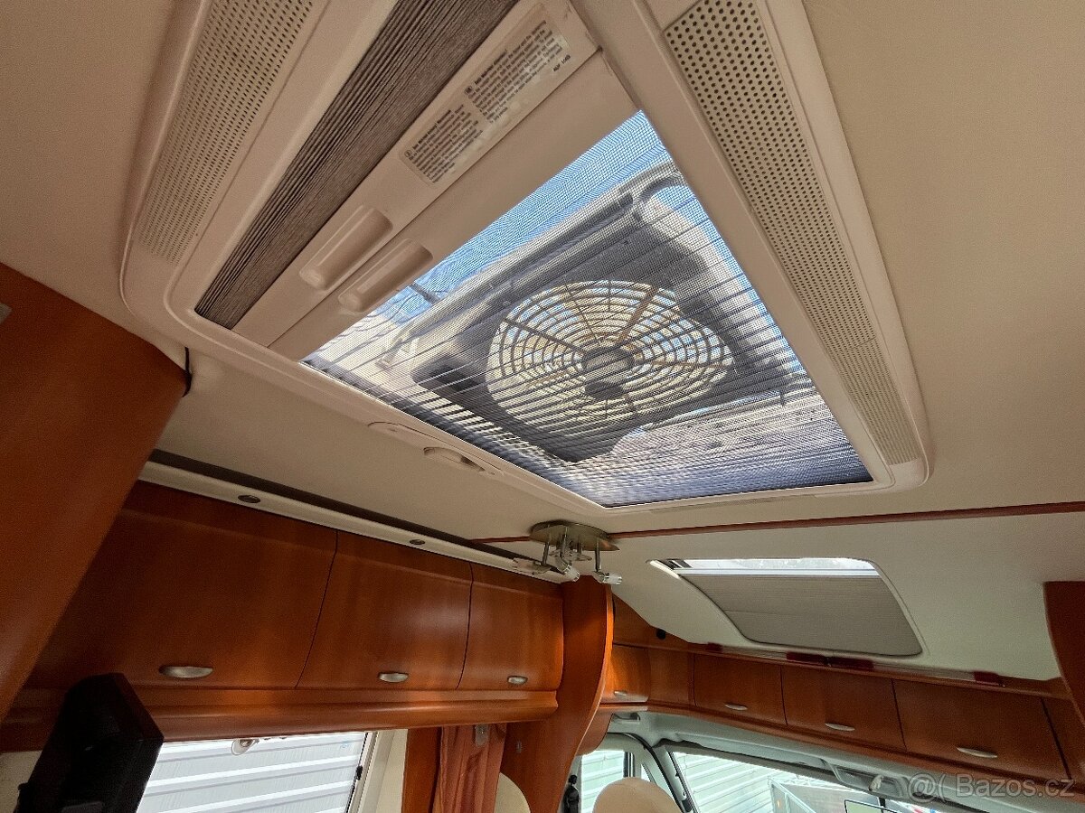 Fiat Ducato 3.0 160 koní, polointegrovaná nástavba Hobby - 13