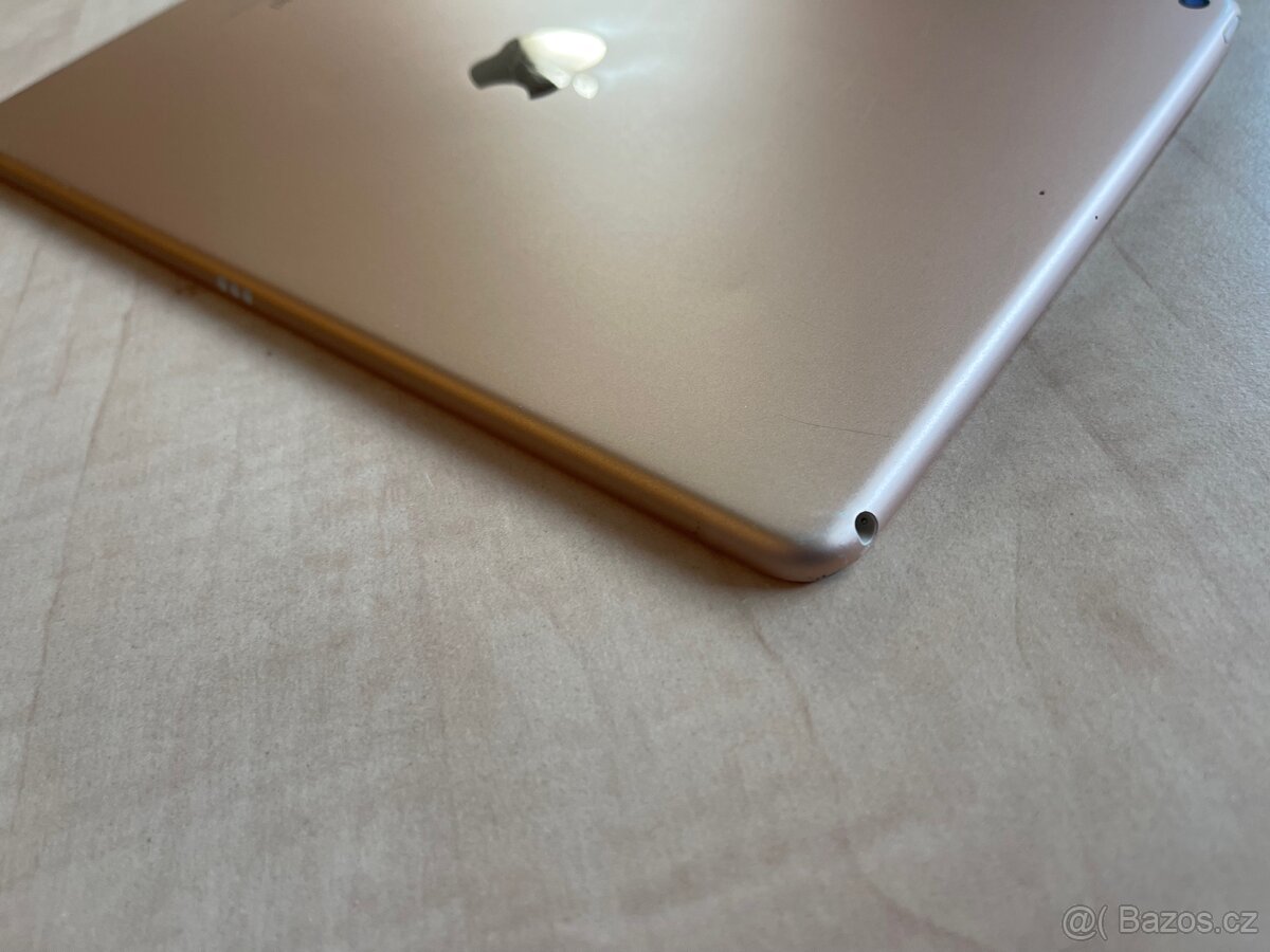 Apple iPad Air 3 Generace (A2152) 64Gb - 13