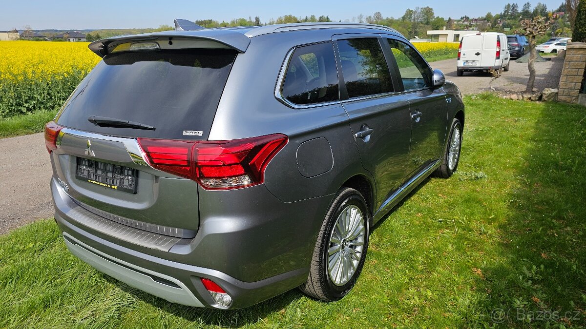 Mitsubishi Outlender 2.4 PHEV 4x4 - 13
