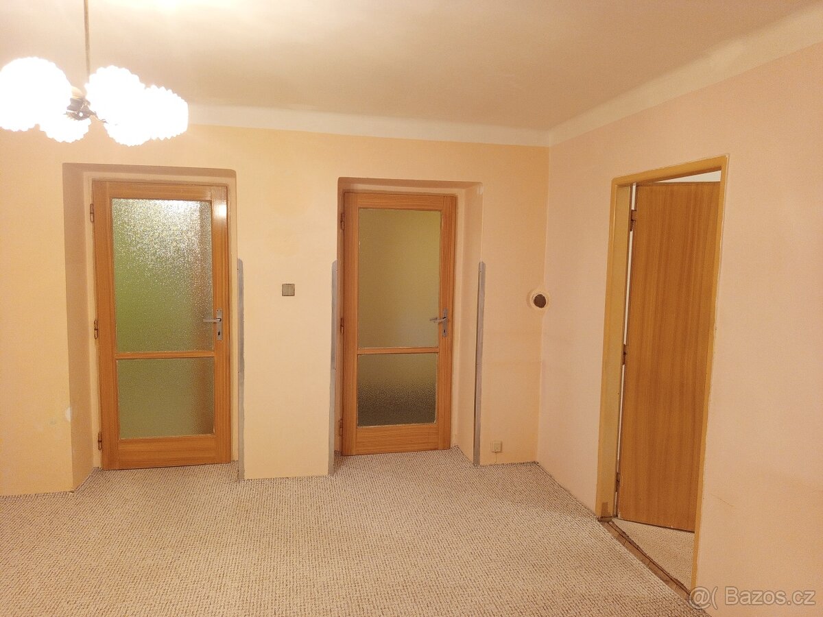 Prodej bytu 2+1 v ulici 1. Máje, Vejprnice (8 km od Plzně). - 13
