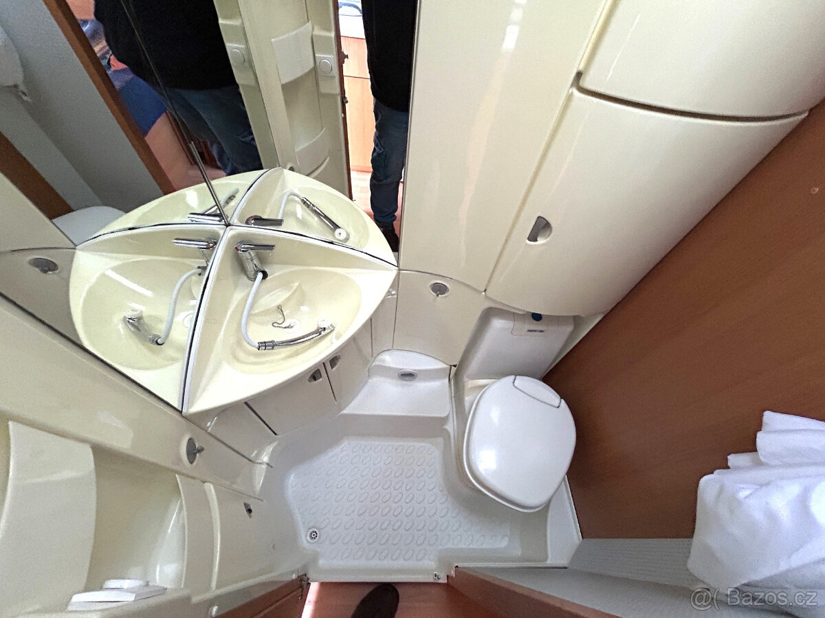 Knaus Royal 580, PALANDY, PŘEDSTAN - 13