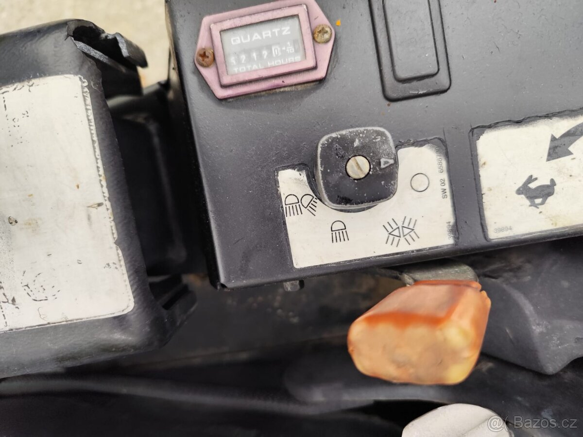 Bagr Bobcat 320. 2x lyžica. - 13