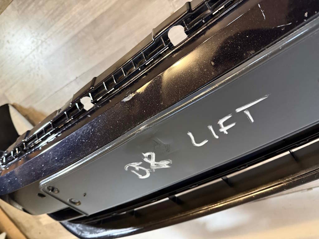 VW PASSAT B8 FACELIFT - náraznik 4xPDC - LC9X - 3G0807221E - 13