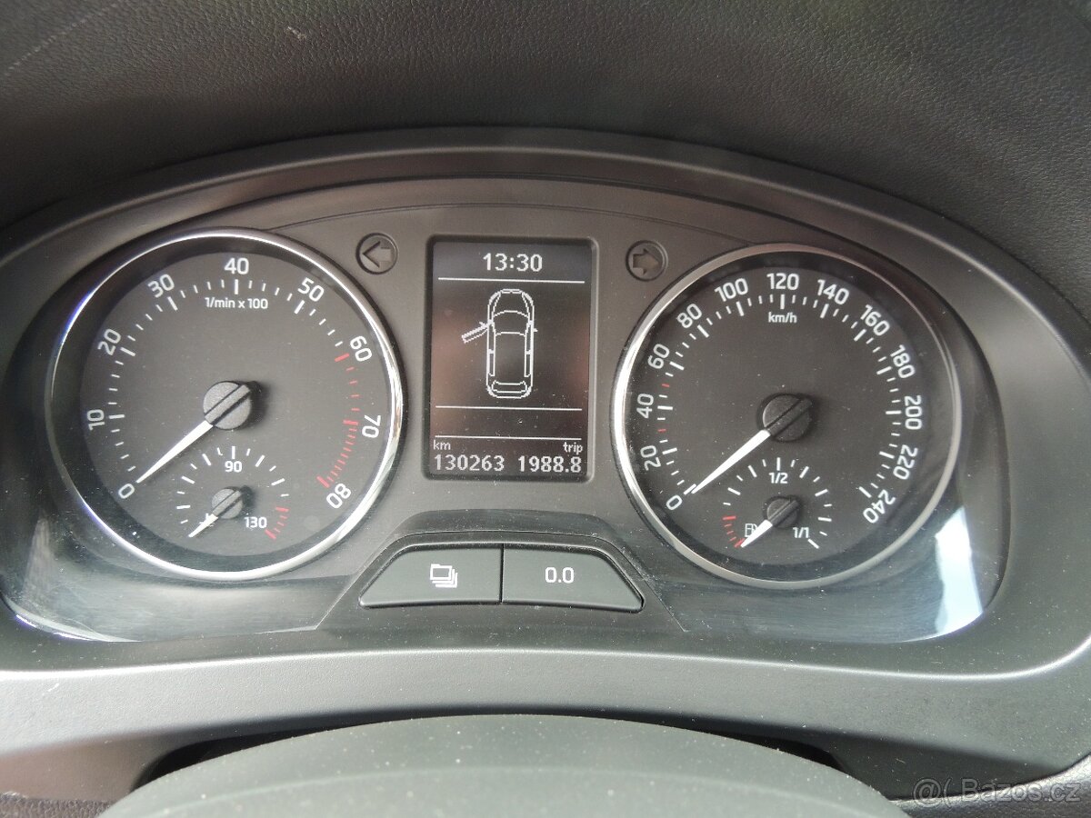 Škoda Rapid Spaceback 1.2TSi,77kw,11/2014,rezervace - 13