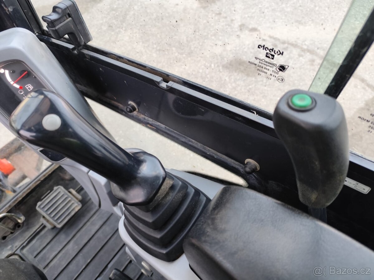 Bagr Kubota, 1600kg. Rok 2015. Rozsirovaci. - 13