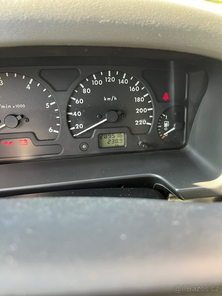 Land Rover Discovery 2 - 13