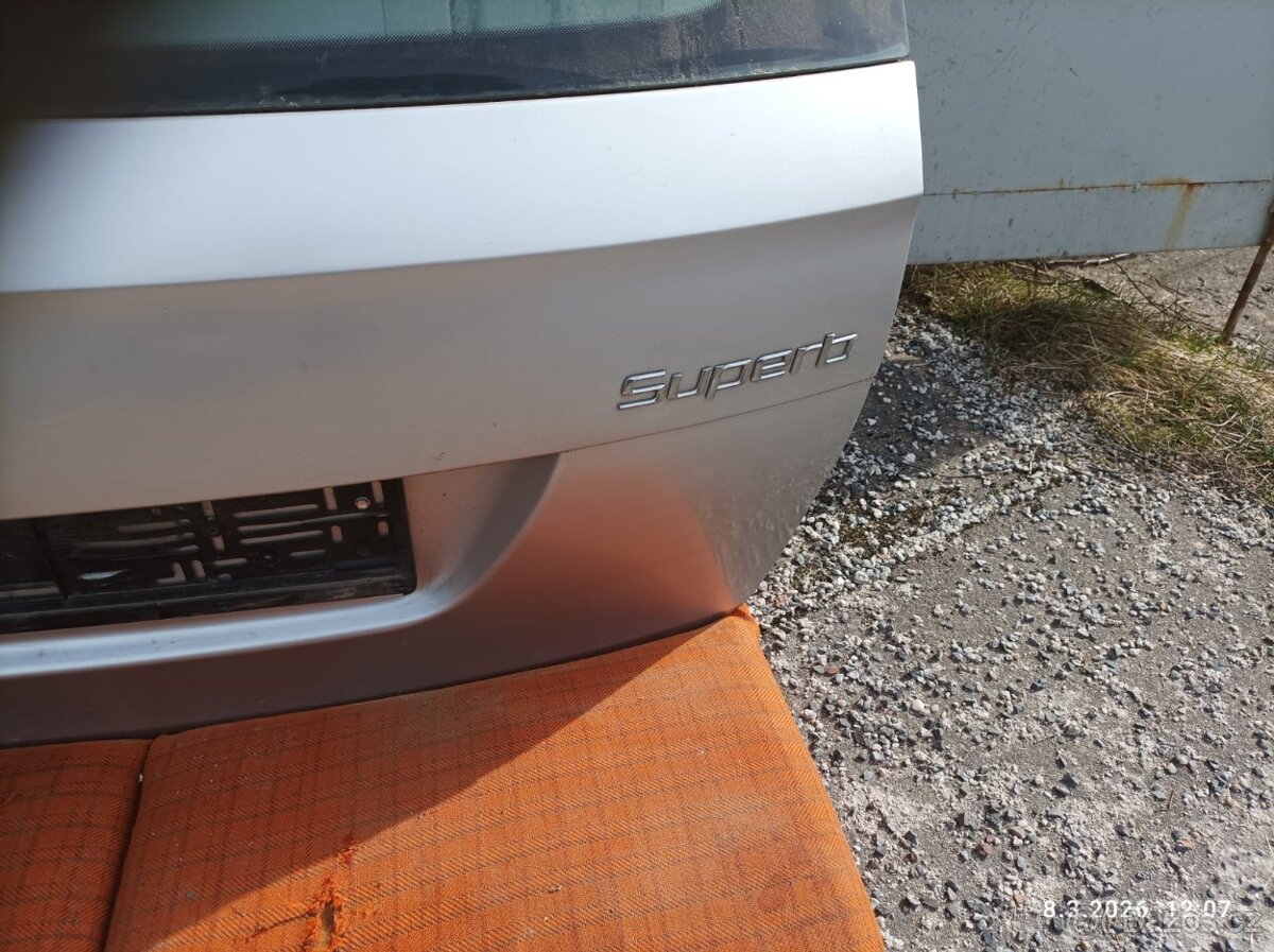 Škoda Superb 2 Combi - 2010 - Páté dveře. - 13