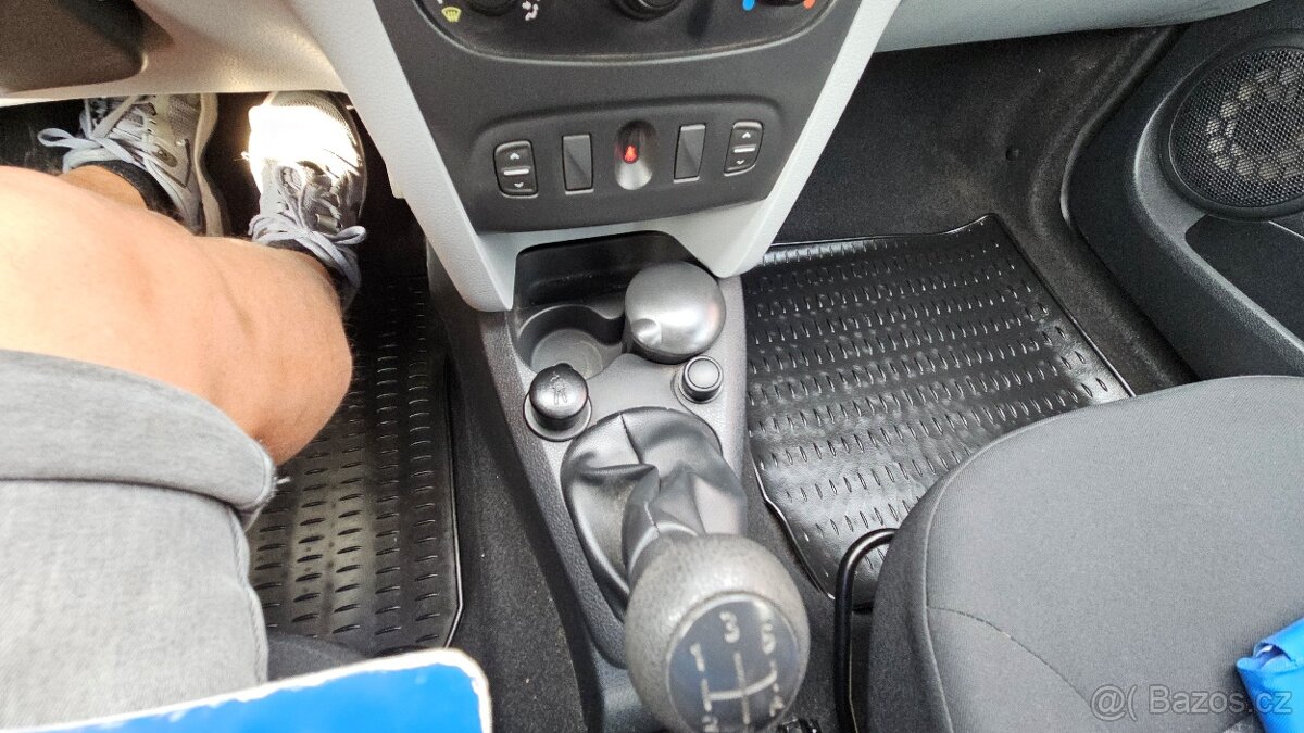 DACIA LOGAN 1,2 II 16V Ambiance - 13