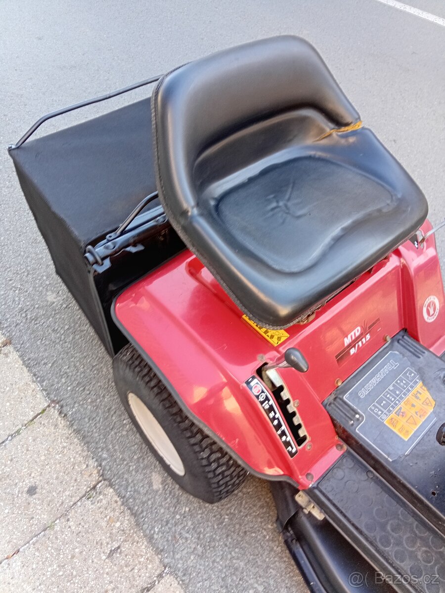 Prodám zahradní traktor MTD - 13