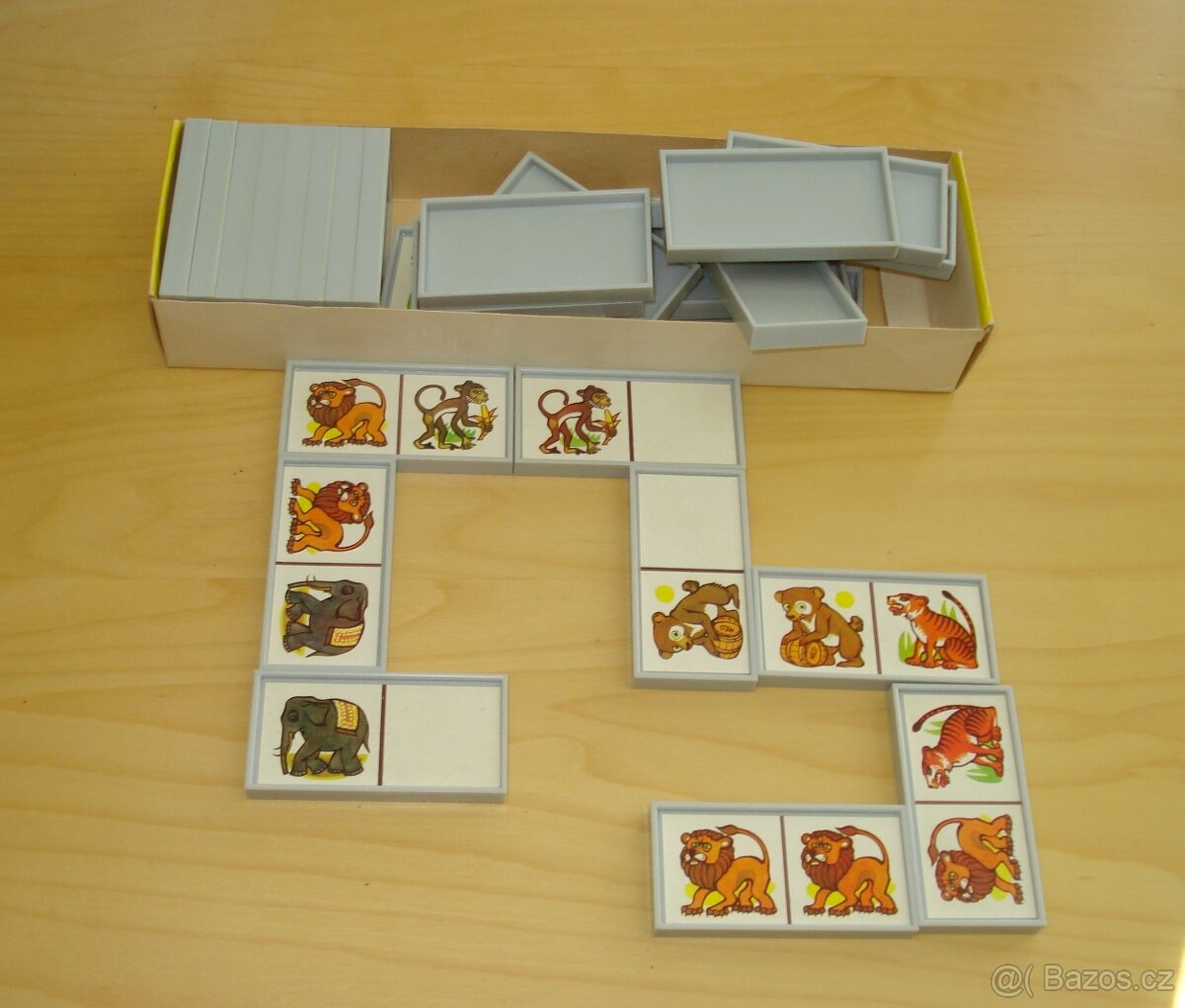 Staré hračky a domino - 13