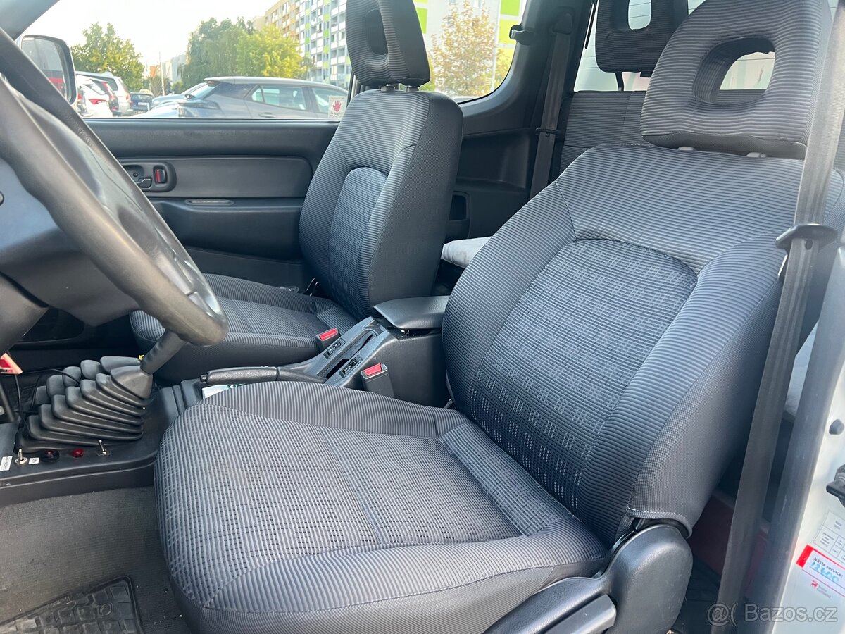 Mitsubishi L 200 2.5 tdi - 13