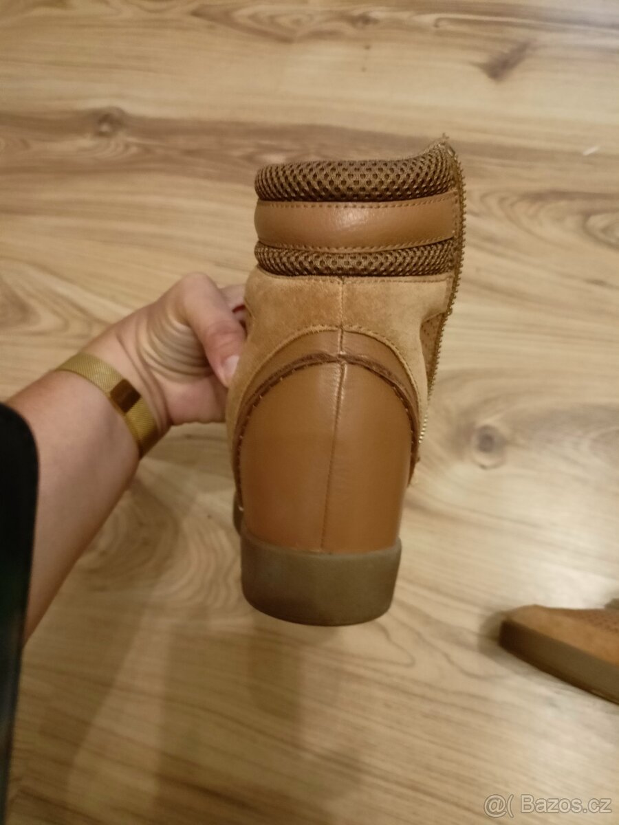 Různé značky a druhy bot - 13