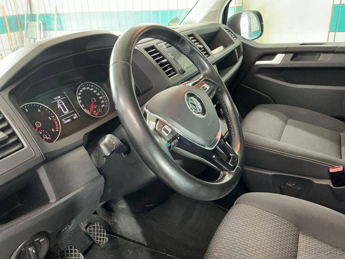 VW Multivan T6 2.0TDI 110kW,Serviska,2017,Navi,Digi.klima. - 13