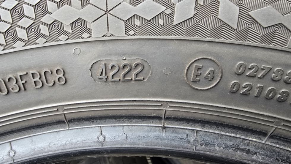 Zimní pneu 205/60/16 Continental - 13