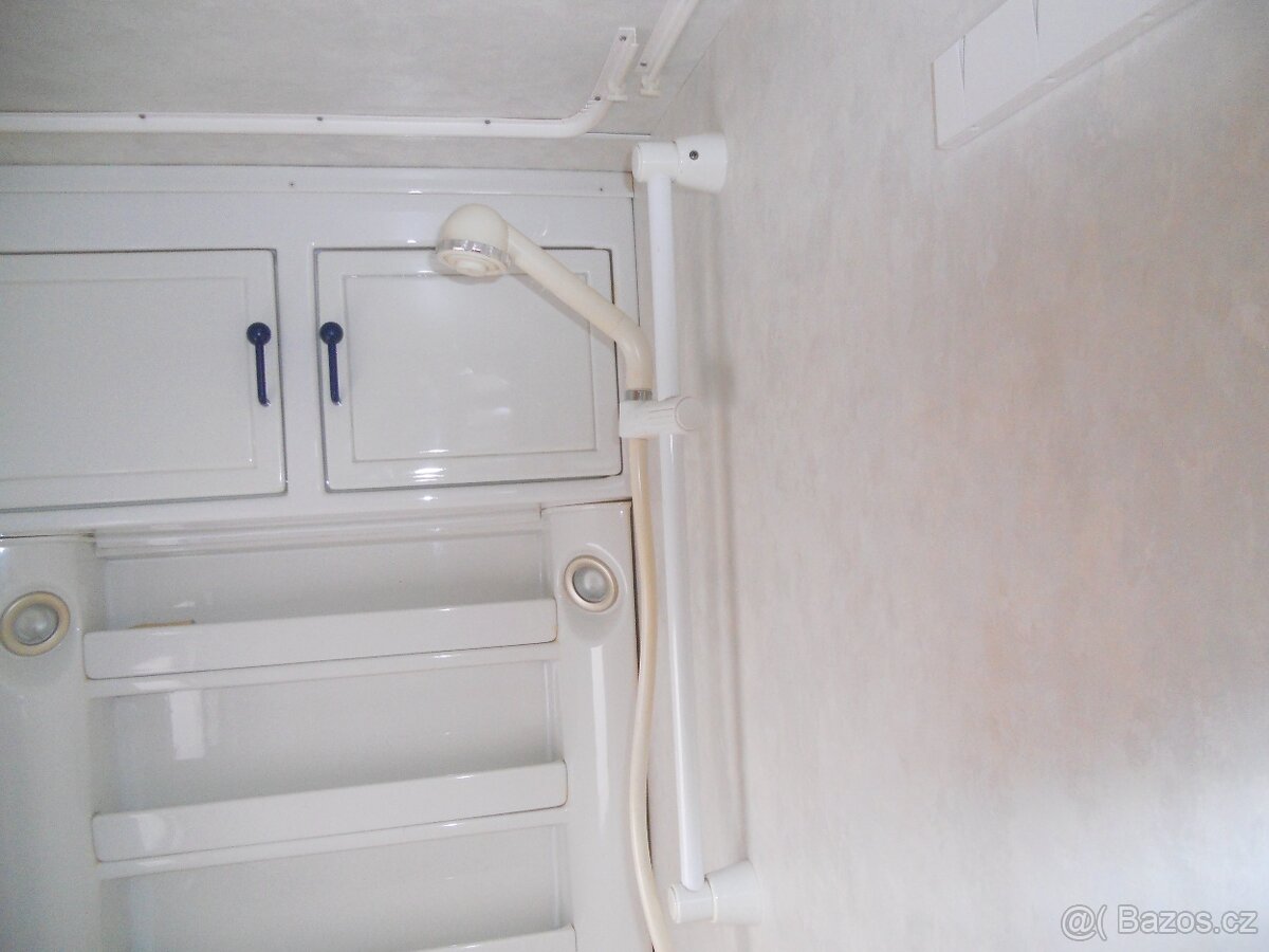 Wilk Stern 450, Mover, Bojler, Sprcha - 13