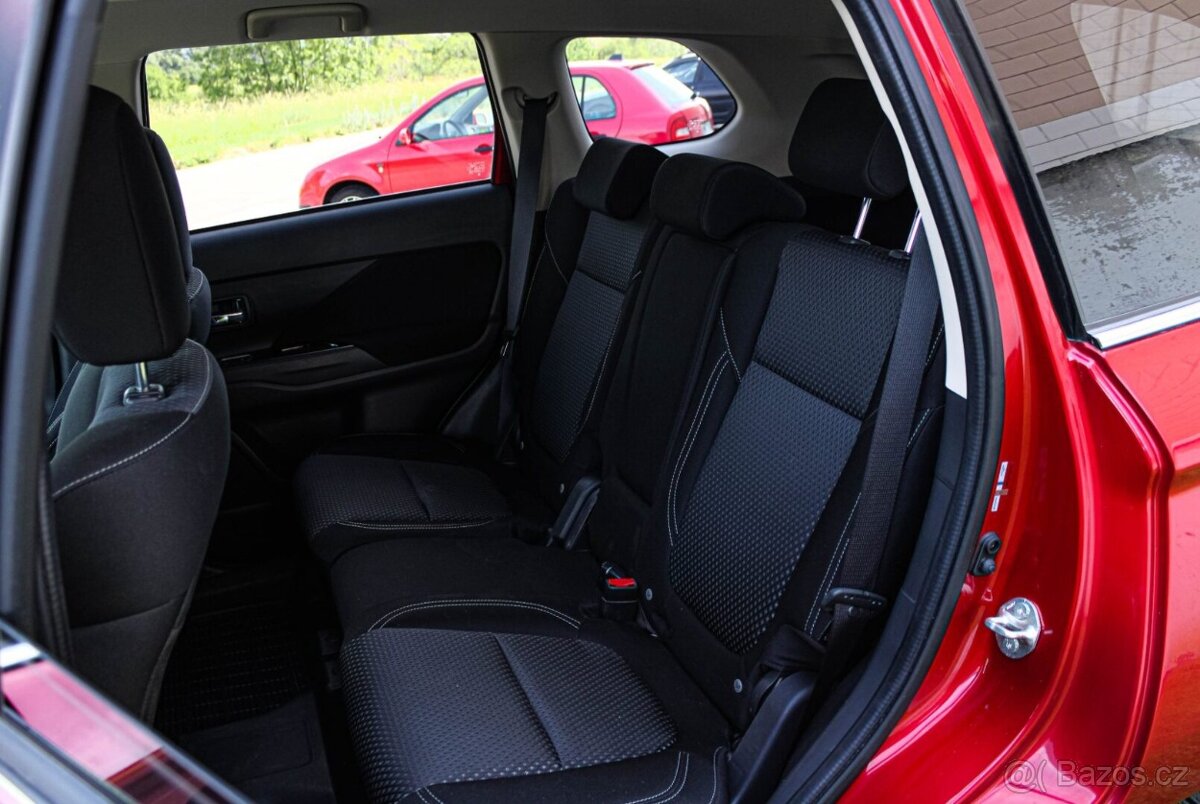 Mitsubishi Outlander PHEV 2.4 4x4 2021 - 13